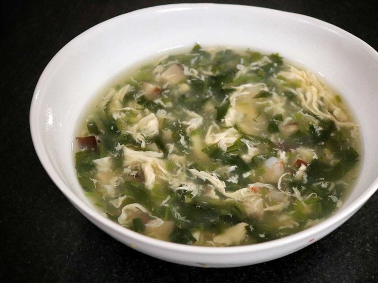 Read more about the article How to make egg drop spinach soup recipe